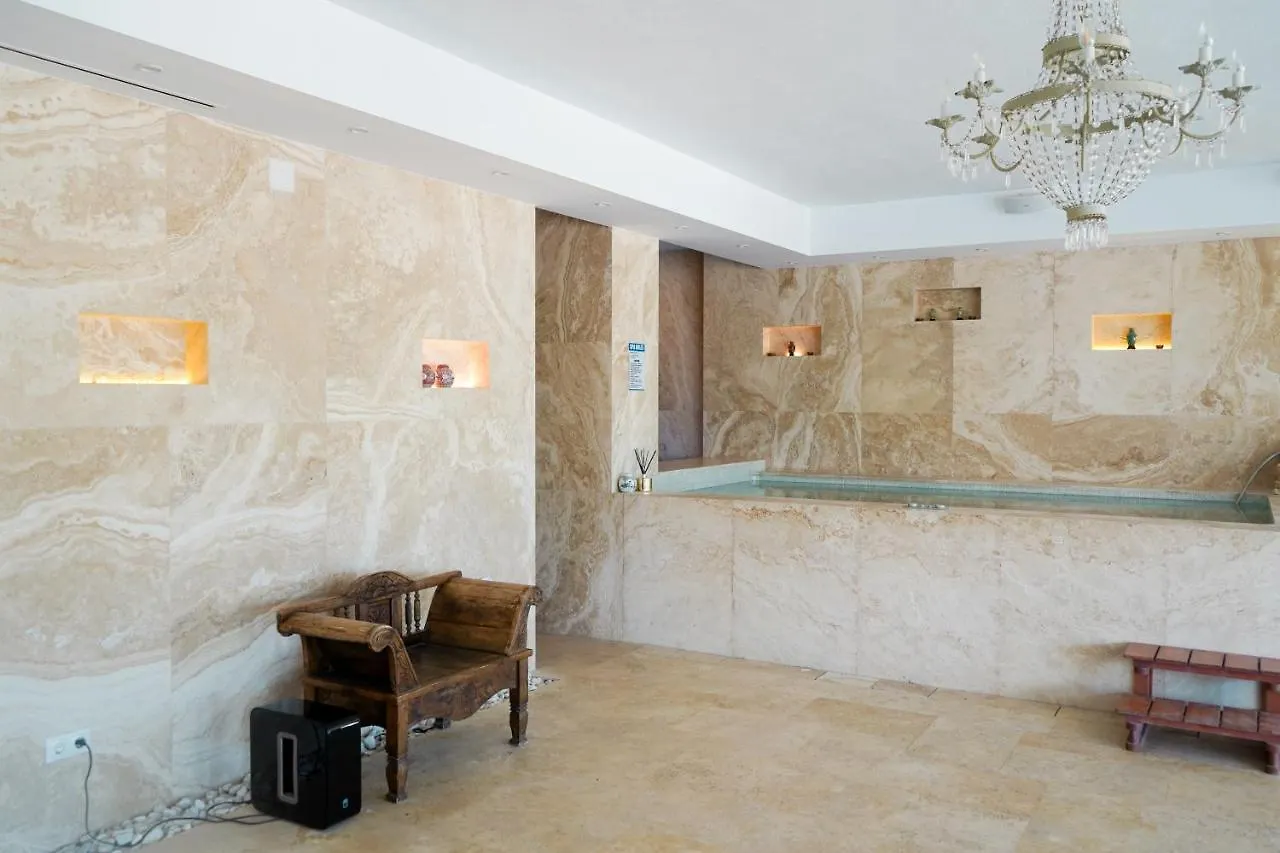 Huge Golf And Spa Mansion 8 Min From Puerto Banus Estepona Holiday home
